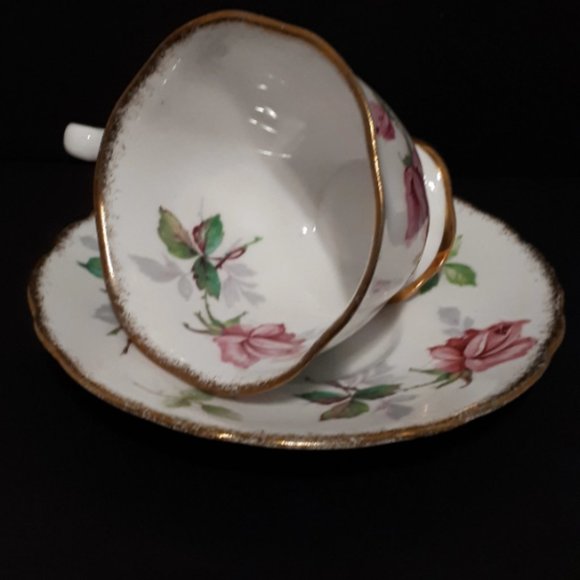 Berkley Rose Teacup by Royal Stafford vintage 1950's - Picture 4 of 9